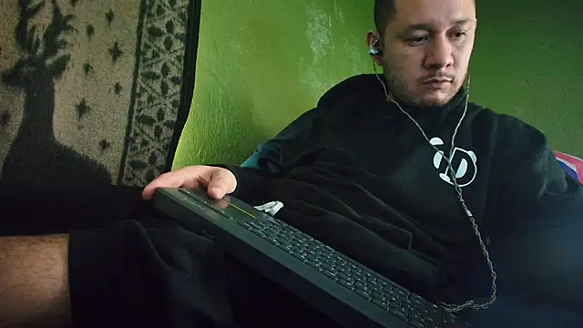 sweet cock28 online show from 02-02-25, 02:56