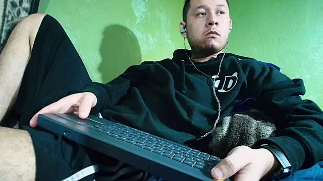 sweet cock28 online show from 02-03-25, 06:49