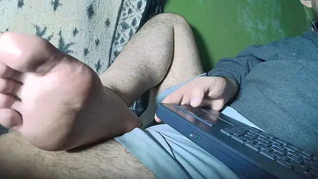 sweet cock28 online show from 10-12-25, 04:00