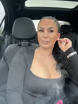 Mia-Bremer online show from 02-26-25, 01:30