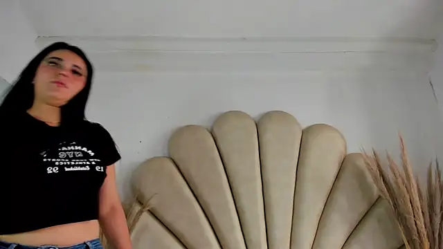 Natasha  Blue online show from 10-06-25, 07:00