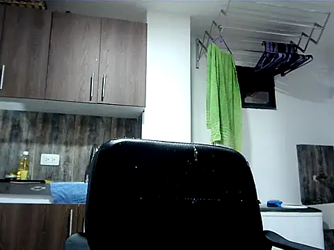 Snapshot of axeldaviid chatting on 03-05-25, 12:59 axeldaviid online show from 03-05-25, 12:59