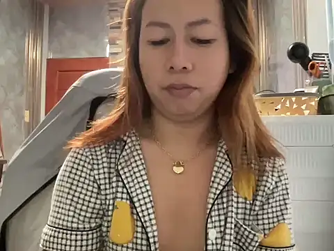 Snapshot of UrLove_Marga chatting on 05-02-26, 10:48 UrLove Marga online show from 05-02-26, 10:48