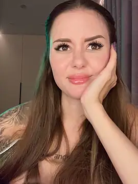 Snapshot of Alina_Vibe_Me chatting on 04-10-26, 01:44 Alina Vibe Me online show from 04-10-26, 01:44