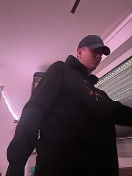 Toyjungee online show from 02-22-25, 07:56