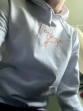 Toyjungee online show from 09-30-25, 12:32