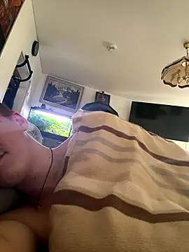 Toyjungee online show from 10-24-25, 08:44