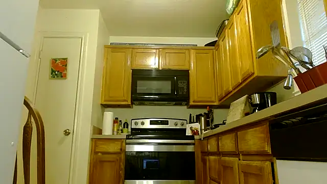 Snapshot of DiamondMonroeXo chatting on 11-20-25, 05:56 DiamondMonroeXo online show from 11-20-25, 05:56