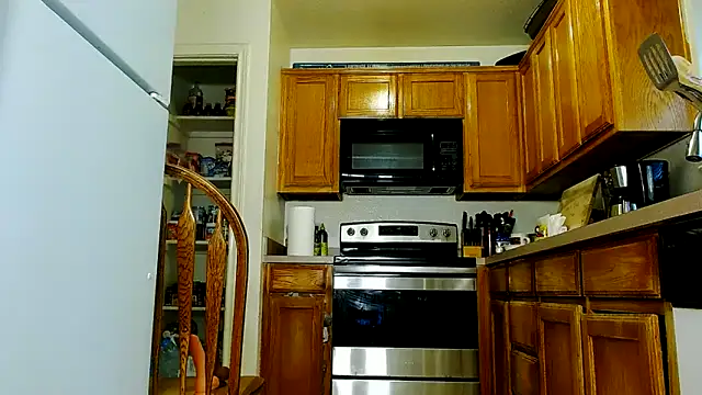 DiamondMonroeXo online show from 04-28-26, 04:23