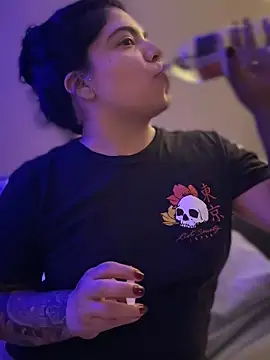 kimmiakiss22 online show from 02-17-25, 08:30