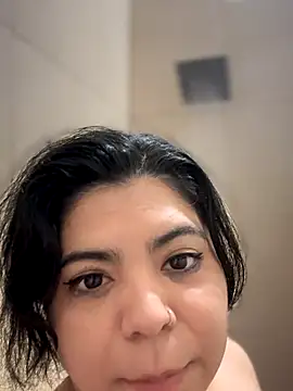 kimmiakiss22 online show from 12-22-25, 03:47