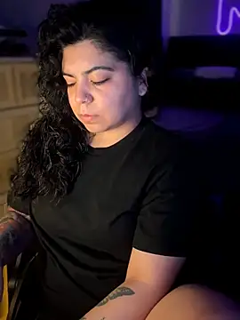 kimmiakiss22 online show from 02-13-26, 08:05