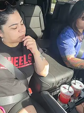 kimmiakiss22 online show from 04-13-26, 09:20