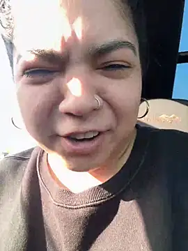 kimmiakiss22 online show from 04-19-26, 11:18