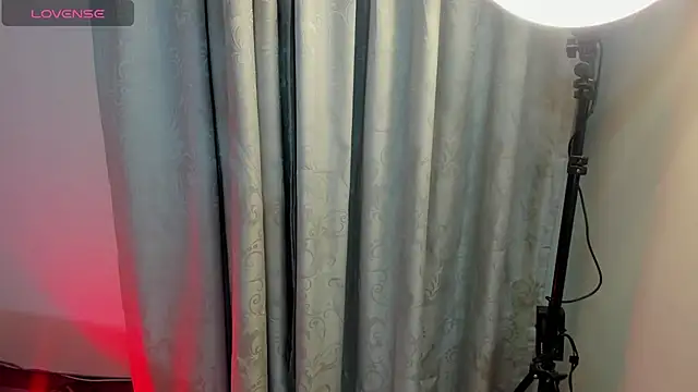 Snapshot of xhinata_hyugax chatting on 09-11-25, 11:05 xhinata hyugax online show from 09-11-25, 11:05