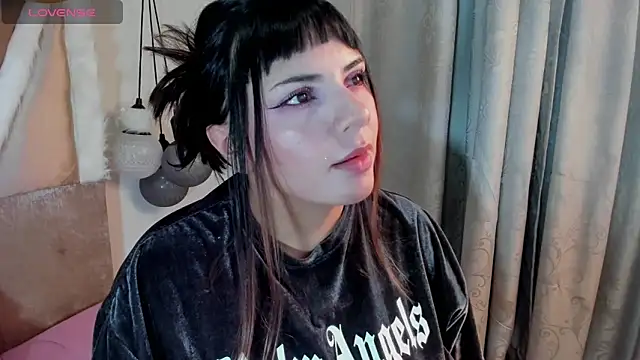 Snapshot of xhinata_hyugax chatting on 09-13-25, 11:37 xhinata hyugax online show from 09-13-25, 11:37