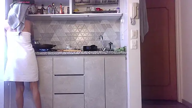 Snapshot of mini_kunis chatting on 12-20-24, 01:00 mini kunis online show from 12-20-24, 01:00