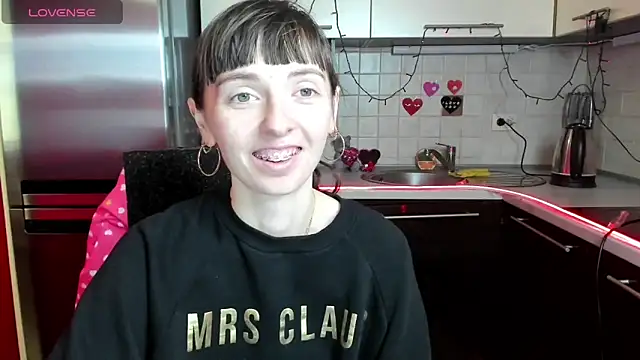 TayanaJons online show from 02-10-25, 10:53