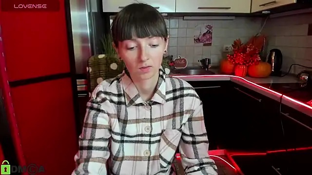 TayanaJons online show from 10-06-25, 06:55