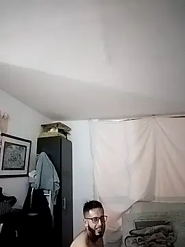 leo logan online show from 12-23-25, 05:27