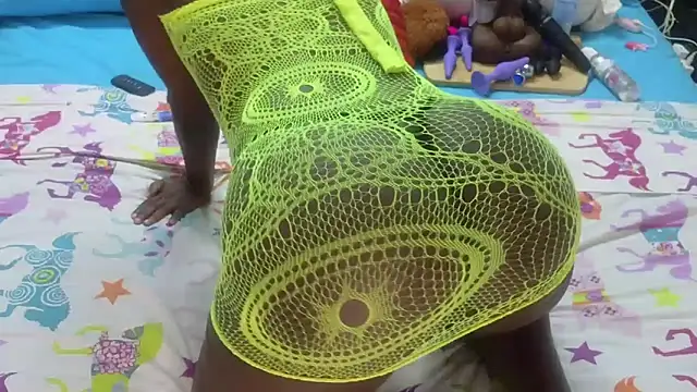 Snapshot of Sexy_sharntel chatting on 02-20-25, 12:41 Sexy sharntel online show from 02-20-25, 12:41