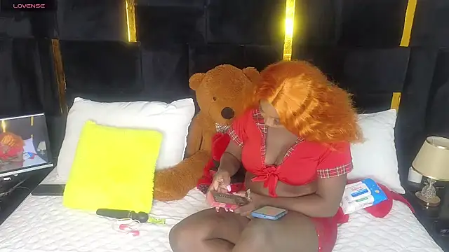 Snapshot of Sexy_sharntel chatting on 10-02-25, 10:50 Sexy sharntel online show from 10-02-25, 10:50