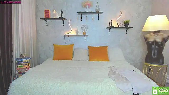 Snapshot of StripBianka chatting on 01-24-25, 06:35 StripBianka online show from 01-24-25, 06:35