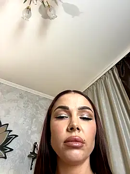 Snapshot of StripBianka chatting on 11-07-25, 03:12 StripBianka online show from 11-07-25, 03:12