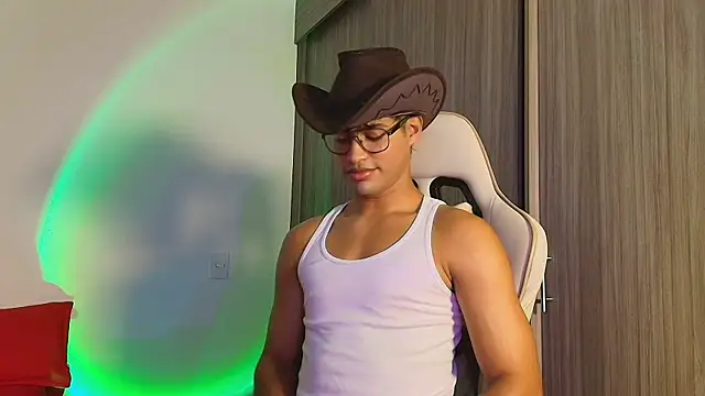 Snapshot of Jimmy_Leeh_ chatting on 10-11-25, 11:36 Jimmy Leeh  online show from 10-11-25, 11:36