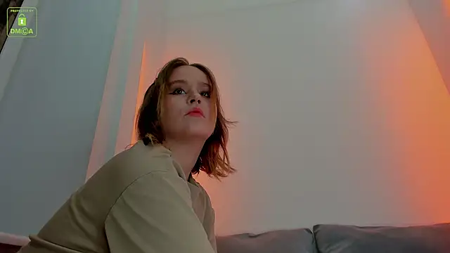 Snapshot of ErikaLust chatting on 12-24-24, 04:11 ErikaLust online show from 12-24-24, 04:11