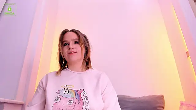 Snapshot of ErikaLust chatting on 01-04-25, 04:12 ErikaLust online show from 01-04-25, 04:12