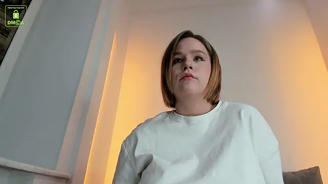 Snapshot of ErikaLust chatting on 02-06-25, 04:10 ErikaLust online show from 02-06-25, 04:10