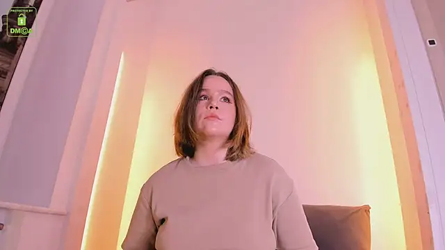 Snapshot of ErikaLust chatting on 10-07-25, 04:09 ErikaLust online show from 10-07-25, 04:09