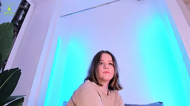 Snapshot of ErikaLust chatting on 10-14-25, 04:13 ErikaLust online show from 10-14-25, 04:13