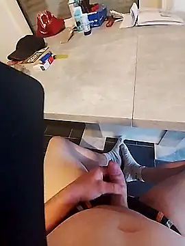 sexgeil3345455 online show from 11-03-25, 07:31