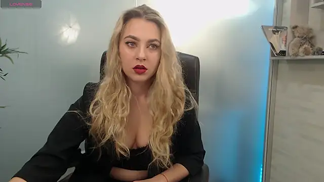 AvaBlue  online show from 03-01-25, 04:04