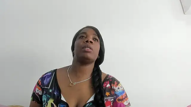 Snapshot of rihanna_abiodun chatting on 06-08-26, 06:08 rihanna abiodun online show from 06-08-26, 06:08