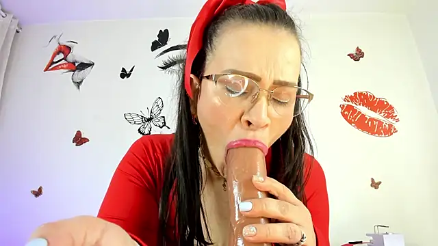 Snapshot of selena369 chatting on 02-27-25, 04:43 selena369 online show from 02-27-25, 04:43