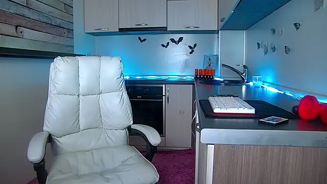 Skinny Nally online show from 11-06-25, 01:39