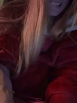 GoldenFlameGoddess online show from 12-21-25, 09:27