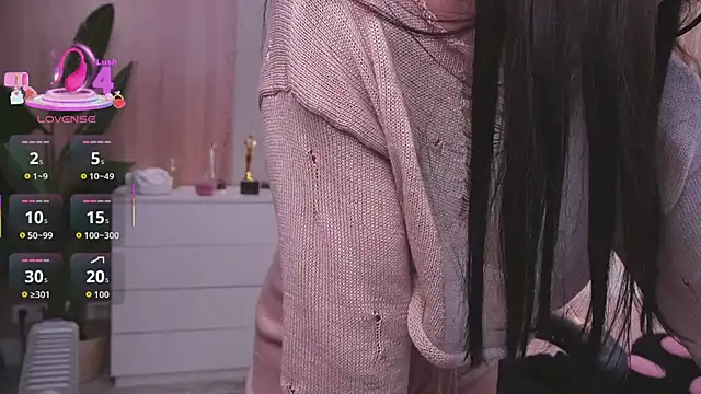 Molly Jons online show from 02-28-26, 01:06