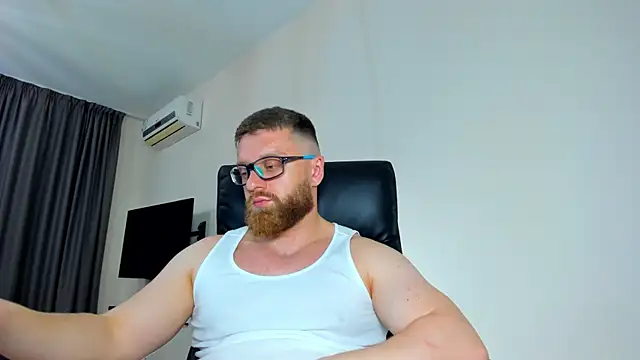 Snapshot of Findom_guy chatting on 05-17-26, 07:10 Findom guy online show from 05-17-26, 07:10