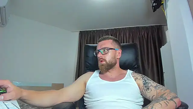 Snapshot of Findom_guy chatting on 07-28-26, 08:52 Findom guy online show from 07-28-26, 08:52