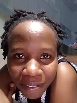 Snapshot of Queentesi chatting on 02-15-25, 05:28 Queentesi online show from 02-15-25, 05:28