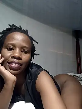 Snapshot of Queentesi chatting on 03-18-25, 11:19 Queentesi online show from 03-18-25, 11:19