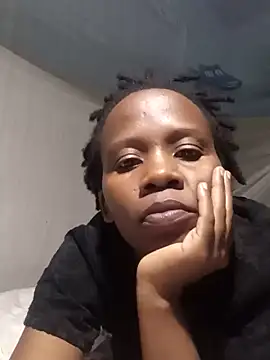 Snapshot of Queentesi chatting on 03-20-25, 05:47 Queentesi online show from 03-20-25, 05:47