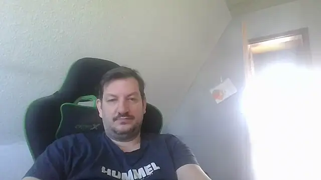 Snapshot of Golffahrer1982 chatting on 04-09-26, 08:20 Golffahrer1982 online show from 04-09-26, 08:20
