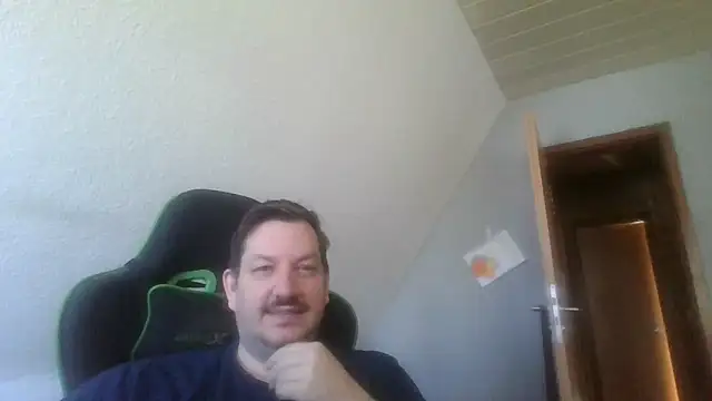 Snapshot of Golffahrer1982 chatting on 04-11-26, 08:18 Golffahrer1982 online show from 04-11-26, 08:18