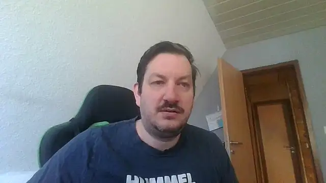 Snapshot of Golffahrer1982 chatting on 05-21-26, 09:16 Golffahrer1982 online show from 05-21-26, 09:16