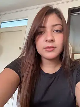 Snapshot of Zoe_Lennoxx chatting on 05-14-26, 04:25 Zoe Lennoxx online show from 05-14-26, 04:25